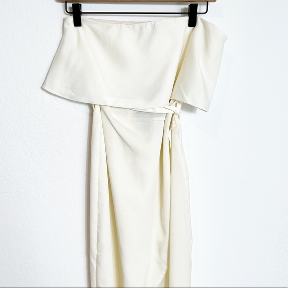 PRETTYLITTLETHING WHITE CREAMY WOMEN ZIP UP DRESS SIZE USA 4 BRAND NEW - Picture 8 of 10